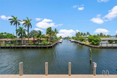 Condo in Fort Lauderdale, Florida, 2 bedrooms  № 2002935 - photo 3