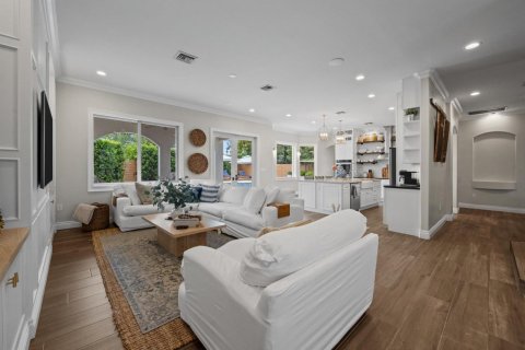 House in Wellington, Florida 4 bedrooms, 233.46 sq.m. № 2188809 - photo 16