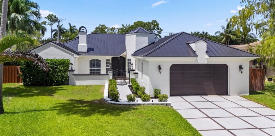 House in Wellington, Florida 4 bedrooms, 233.46 sq.m. № 2188809