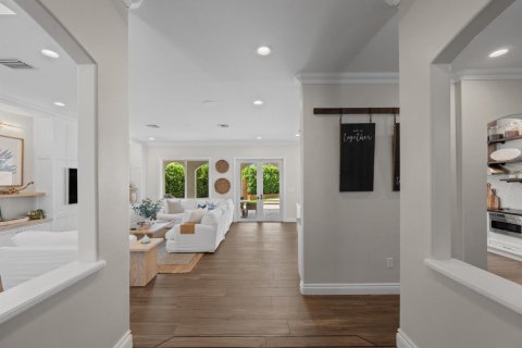 House in Wellington, Florida 4 bedrooms, 233.46 sq.m. № 2188809 - photo 8