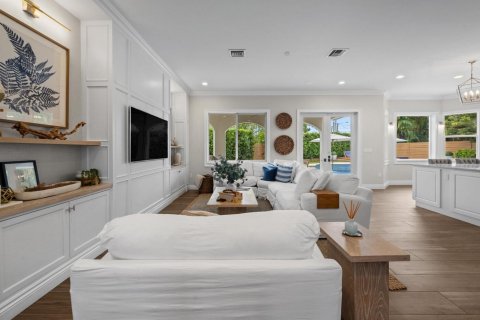 House in Wellington, Florida 4 bedrooms, 233.46 sq.m. № 2188809 - photo 14