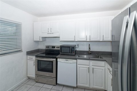 Condo in Coral Springs, Florida, 2 bedrooms  № 1077040 - photo 1