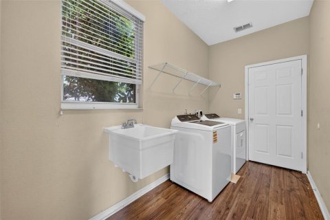 Villa ou maison à louer à Orlando, Floride: 4 chambres, 234.86 m2 № 2418901 - photo 22