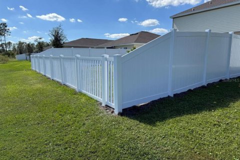 House in Davenport, Florida 4 bedrooms, 179.39 sq.m. № 1907197 - photo 26