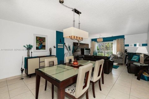Copropriété à vendre à Sunny Isles Beach, Floride: 1 chambre, 86.4 m2 № 2153376 - photo 9