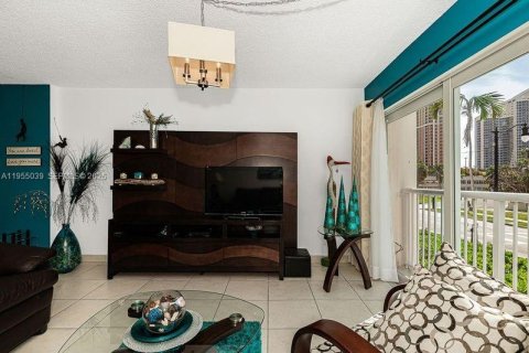 Copropriété à vendre à Sunny Isles Beach, Floride: 1 chambre, 86.4 m2 № 2153376 - photo 18