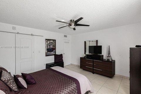 Copropriété à vendre à Sunny Isles Beach, Floride: 1 chambre, 86.4 m2 № 2153376 - photo 25