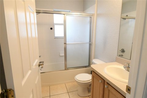 Casa en venta en Lady Lake, Florida, 3 dormitorios, 108.7 m2 № 2101449 - foto 8