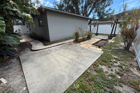 Casa en alquiler en Sarasota, Florida, 3 dormitorios, 89.37 m2 № 2143011 - foto 14