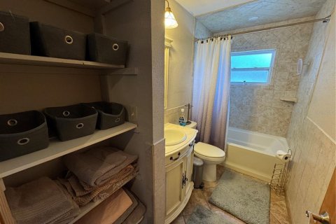 Casa en alquiler en Sarasota, Florida, 3 dormitorios, 89.37 m2 № 2143011 - foto 11