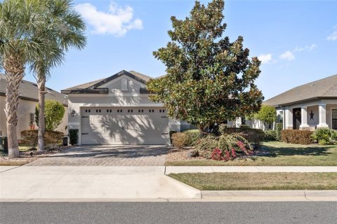 House in Clermont, Florida 2 bedrooms, 160.91 sq.m. № 2205096