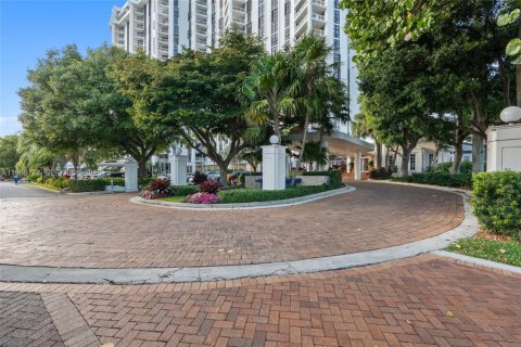 Copropriété à vendre à Miami, Floride: 2 chambres, 136.47 m2 № 2030143 - photo 12