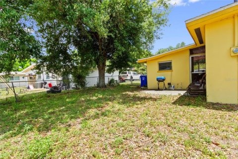 House in Fort Myers, Florida 3 bedrooms, 90.3 sq.m. № 2226737 - photo 22