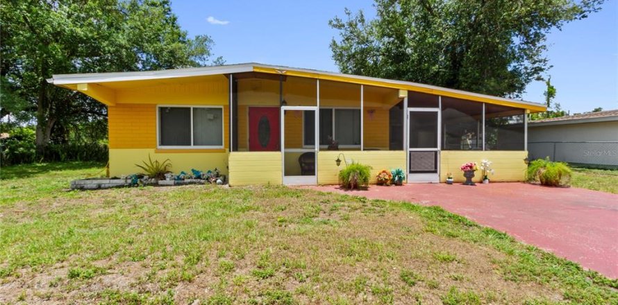 House in Fort Myers, Florida 3 bedrooms, 90.3 sq.m. № 2226737