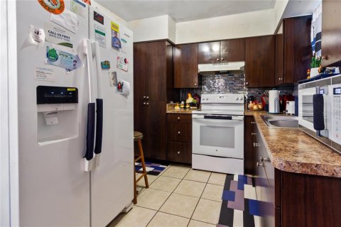 House in Fort Myers, Florida 3 bedrooms, 90.3 sq.m. № 2226737 - photo 15