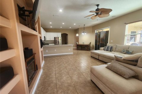 Villa ou maison à vendre à Clermont, Floride: 4 chambres, 222.78 m2 № 2125871 - photo 10