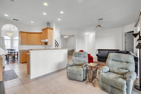 Duplex in Punta Gorda, Florida 3 bedrooms, 150.32 sq.m. № 2425624 - photo 12