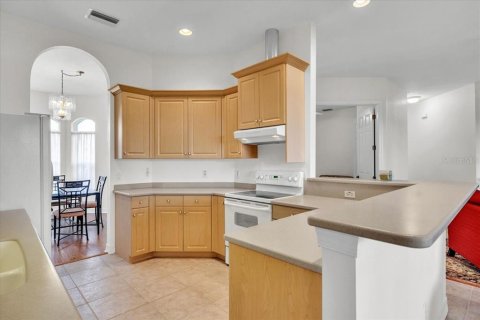 Duplex in Punta Gorda, Florida 3 bedrooms, 150.32 sq.m. № 2425624 - photo 7