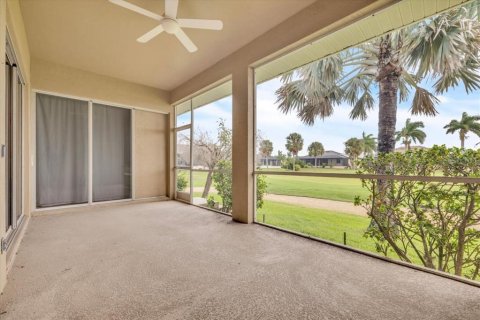 Duplex in Punta Gorda, Florida 3 bedrooms, 150.32 sq.m. № 2425624 - photo 29