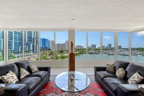 Condo in Sarasota, Florida, 4 bedrooms  № 2219831 - photo 15