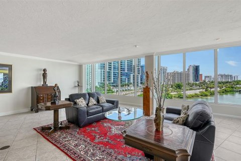 Condo in Sarasota, Florida, 4 bedrooms  № 2219831 - photo 14