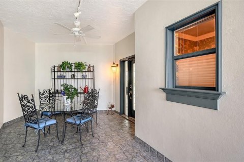 Condo in Sarasota, Florida, 4 bedrooms  № 2219831 - photo 5