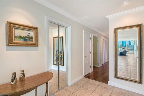 Condo in Sarasota, Florida, 4 bedrooms  № 2219831 - photo 8