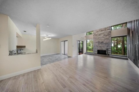 Touwnhouse à vendre à Boca Raton, Floride: 3 chambres, 195.56 m2 № 2410761 - photo 3