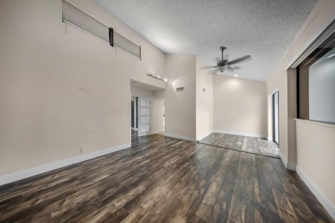 Touwnhouse à vendre à Boca Raton, Floride: 3 chambres, 195.56 m2 № 2410761 - photo 18