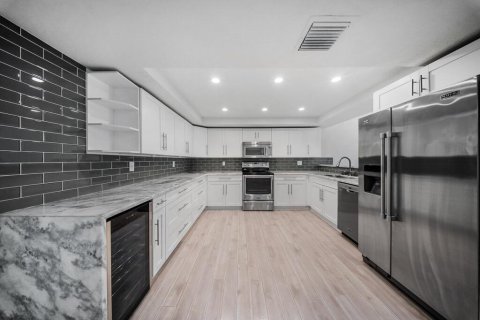 Touwnhouse à vendre à Boca Raton, Floride: 3 chambres, 195.56 m2 № 2410761 - photo 10