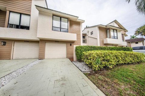 Touwnhouse à vendre à Boca Raton, Floride: 3 chambres, 195.56 m2 № 2410761 - photo 2