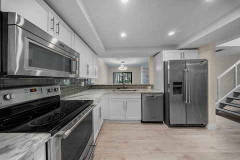 Touwnhouse à vendre à Boca Raton, Floride: 3 chambres, 195.56 m2 № 2410761 - photo 12