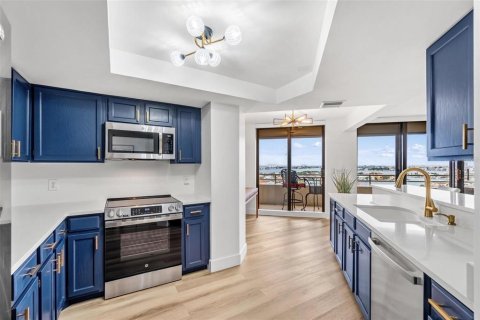 Condominio en alquiler en Saint Petersburg, Florida, 2 dormitorios, 137.12 m2 № 1913739 - foto 15