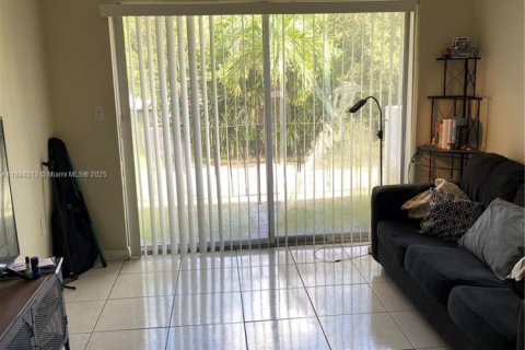 Купить кондоминиум в Норт-Майами, Флорида 1 спальня, 54.16м2, № 1930183 - фото 7