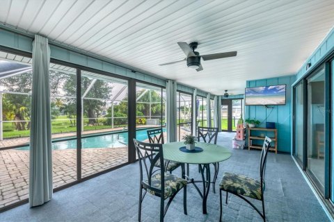 House in Rotonda, Florida 3 bedrooms, 175.21 sq.m. № 1911650 - photo 26