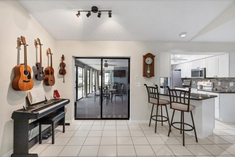 House in Rotonda, Florida 3 bedrooms, 175.21 sq.m. № 1911650 - photo 12