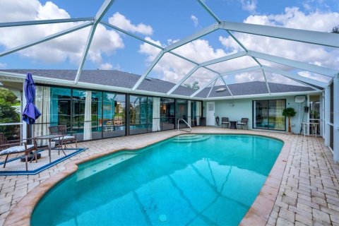 House in Rotonda, Florida 3 bedrooms, 175.21 sq.m. № 1911650 - photo 30