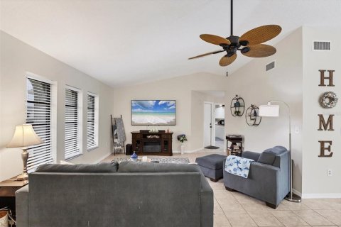 House in Rotonda, Florida 3 bedrooms, 175.21 sq.m. № 1911650 - photo 4