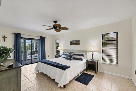 House in Rotonda, Florida 3 bedrooms, 175.21 sq.m. № 1911650 - photo 15
