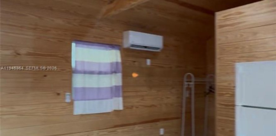 Studio in Miami, Florida № 2001805