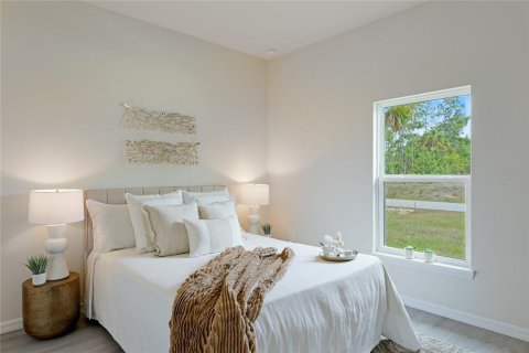 House in North Port, Florida 3 bedrooms, 139.91 sq.m. № 2196164 - photo 26