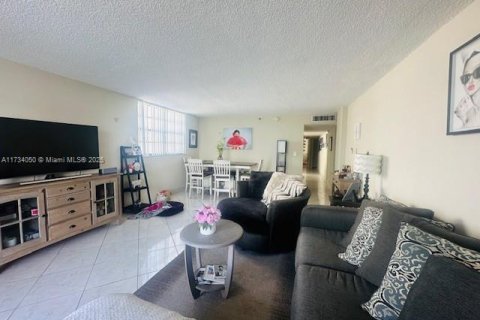 Copropriété à vendre à Sunny Isles Beach, Floride: 2 chambres, 113.06 m2 № 1730046 - photo 8