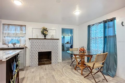 House in Englewood, Florida 2 bedrooms, 127.93 sq.m. № 1899280 - photo 7