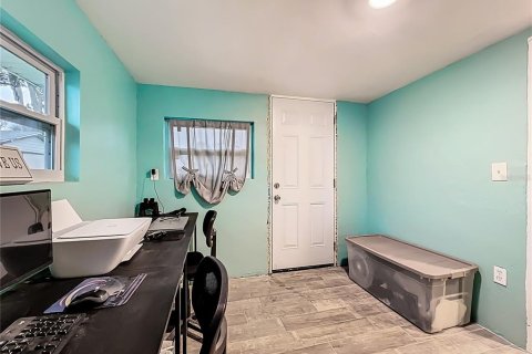 House in Englewood, Florida 2 bedrooms, 127.93 sq.m. № 1899280 - photo 23
