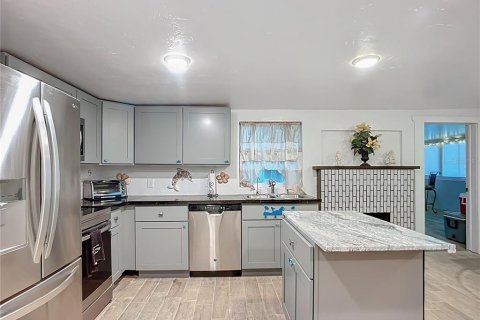 House in Englewood, Florida 2 bedrooms, 127.93 sq.m. № 1899280 - photo 3