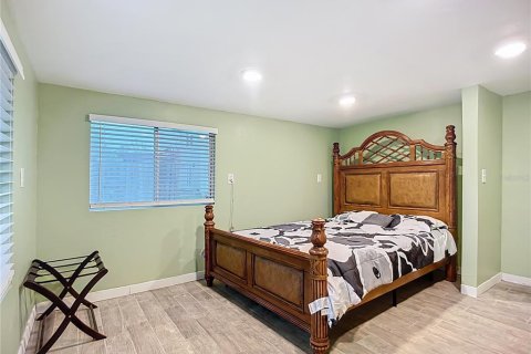House in Englewood, Florida 2 bedrooms, 127.93 sq.m. № 1899280 - photo 16
