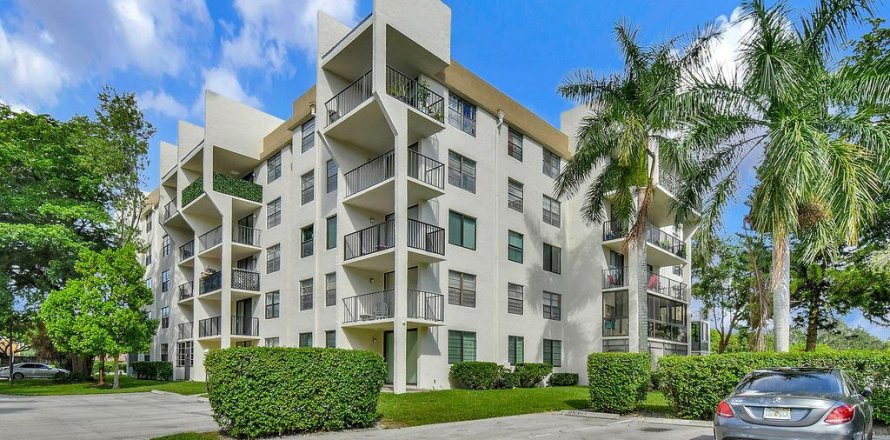 Condo à Tamarac, Floride, 2 chambres  № 2172924