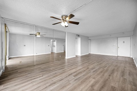 Copropriété à vendre à Tamarac, Floride: 2 chambres, 98.48 m2 № 2172924 - photo 10