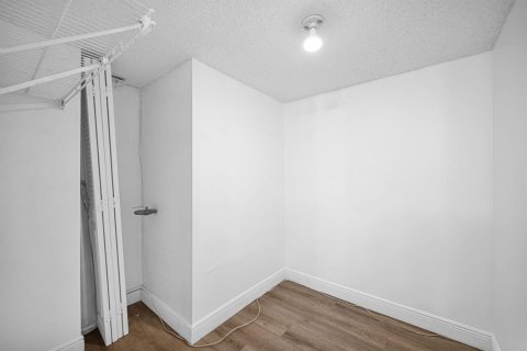 Copropriété à vendre à Tamarac, Floride: 2 chambres, 98.48 m2 № 2172924 - photo 16