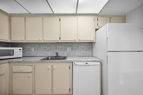 Copropriété à vendre à Tamarac, Floride: 2 chambres, 98.48 m2 № 2172924 - photo 24